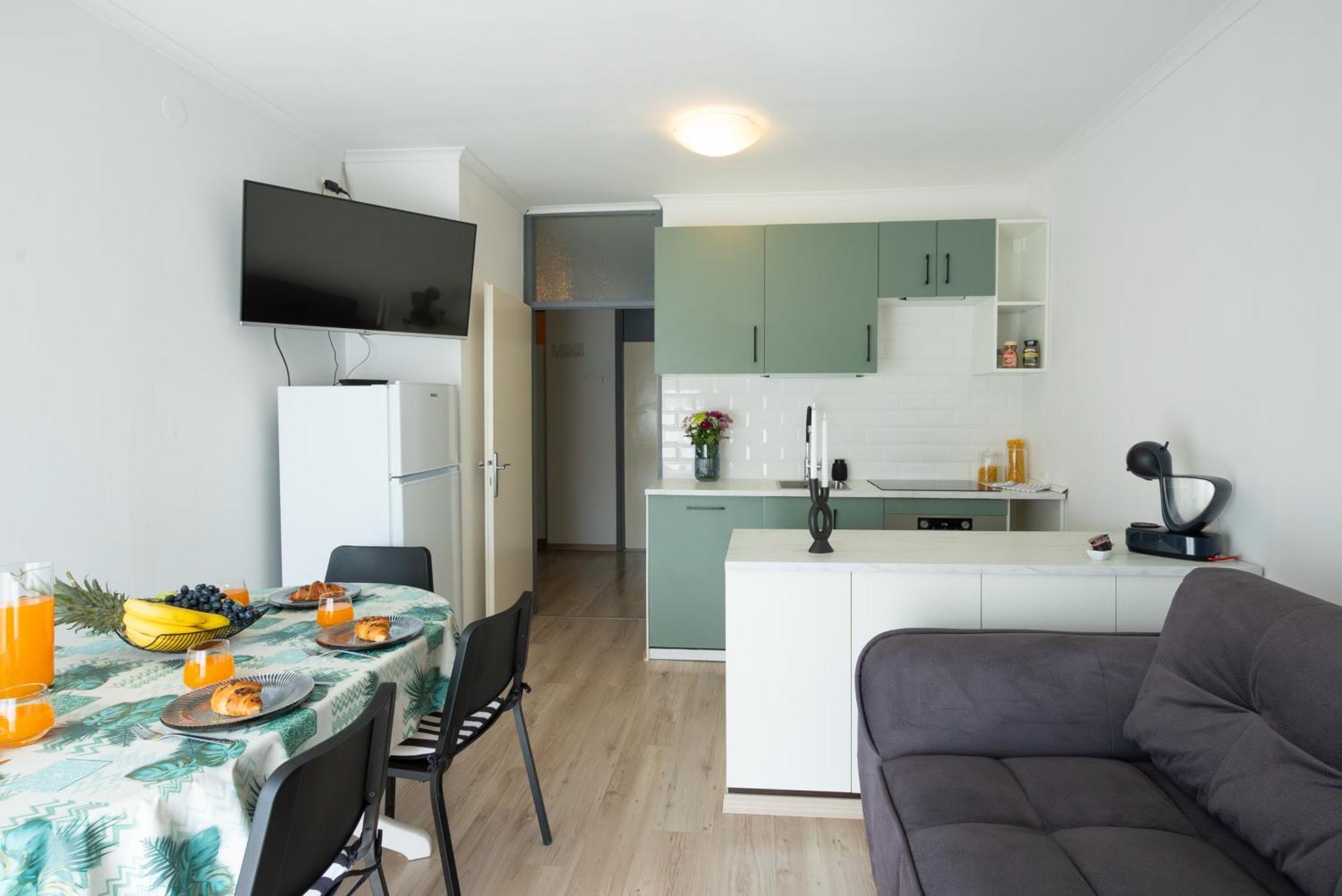 Adventure Apartment 75M2 Close To The Center Split Exterior photo